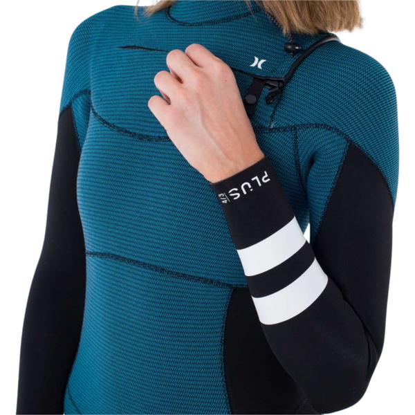 2025 Hurley Womens Plus 4/3mm Chest Zip Wetsuit WFS0012403 - Black / Sky Blue